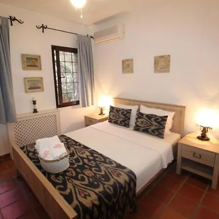 ベッド・アンド・ブレックファスト Cosy 3*