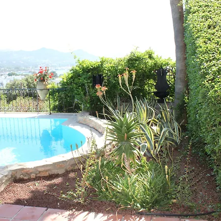 ベッド・アンド・ブレックファスト Cosy Yalıkavak