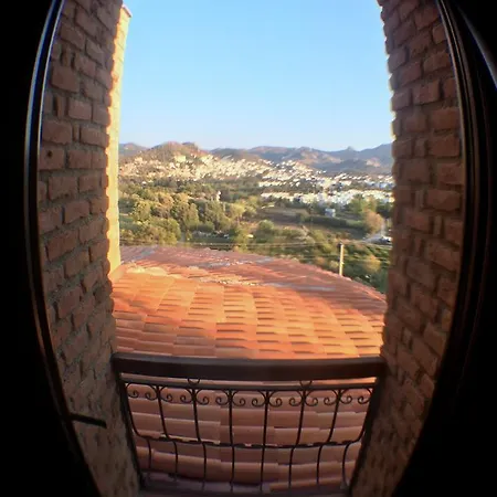 ベッド・アンド・ブレックファスト Cosy 3*