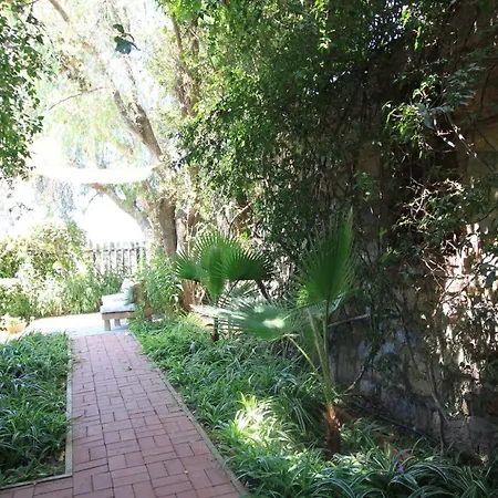 ベッド・アンド・ブレックファスト Cosy